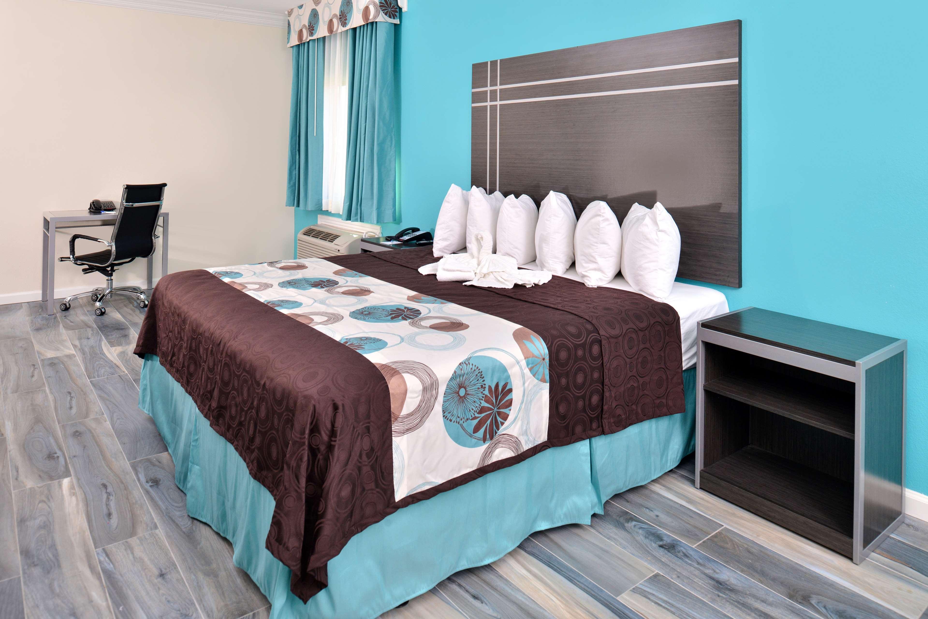 Americas Best Value Inn & Suites - Houston/Hwy 6 & Westpark Mission Bend Eksteriør billede
